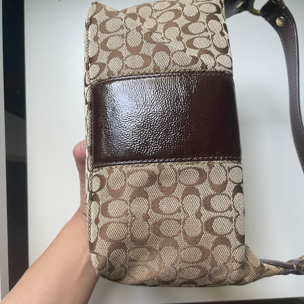 Coach Mini Monogram - Picture 16 of 16